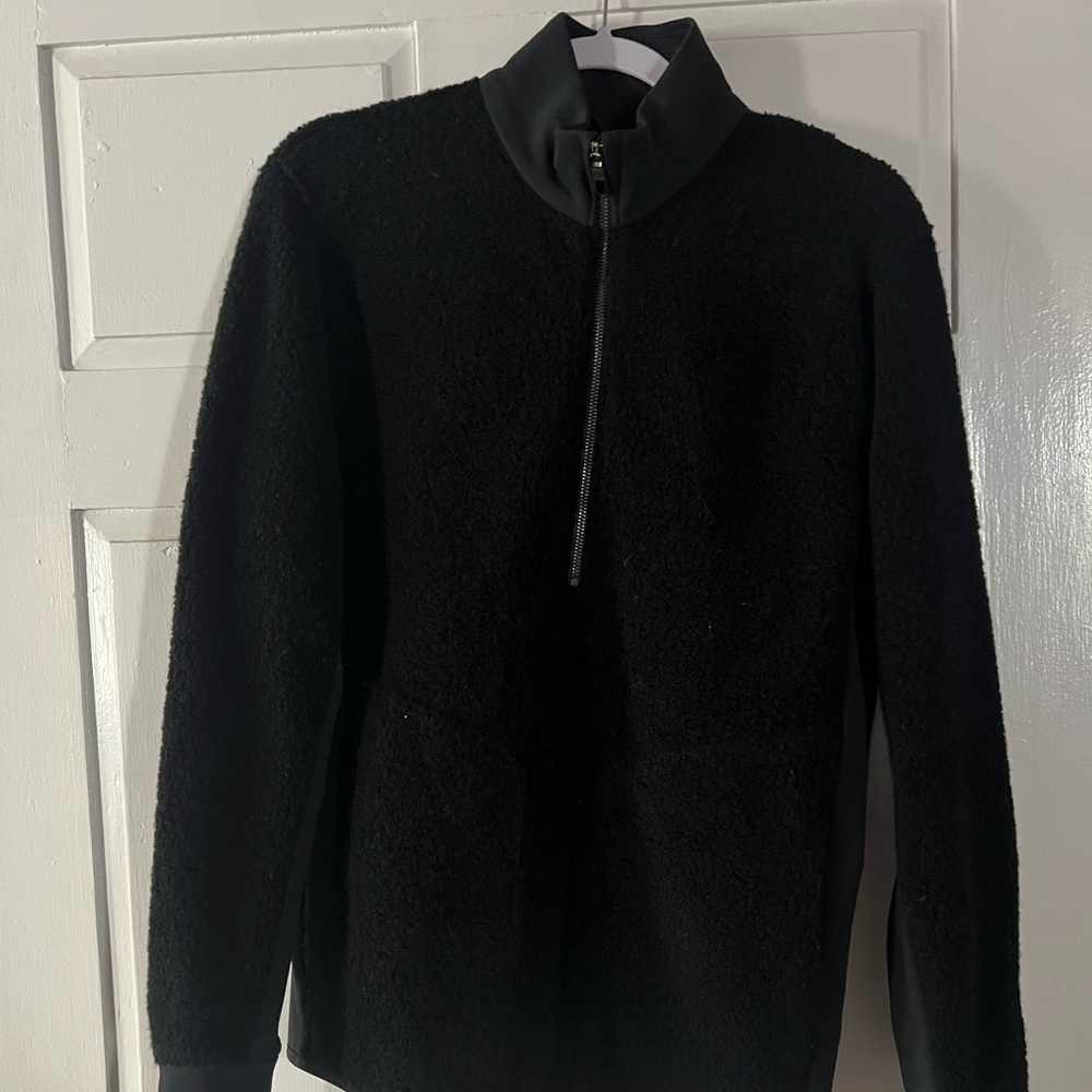 lululemon athletica woMen's Black Zip-Up Sweater